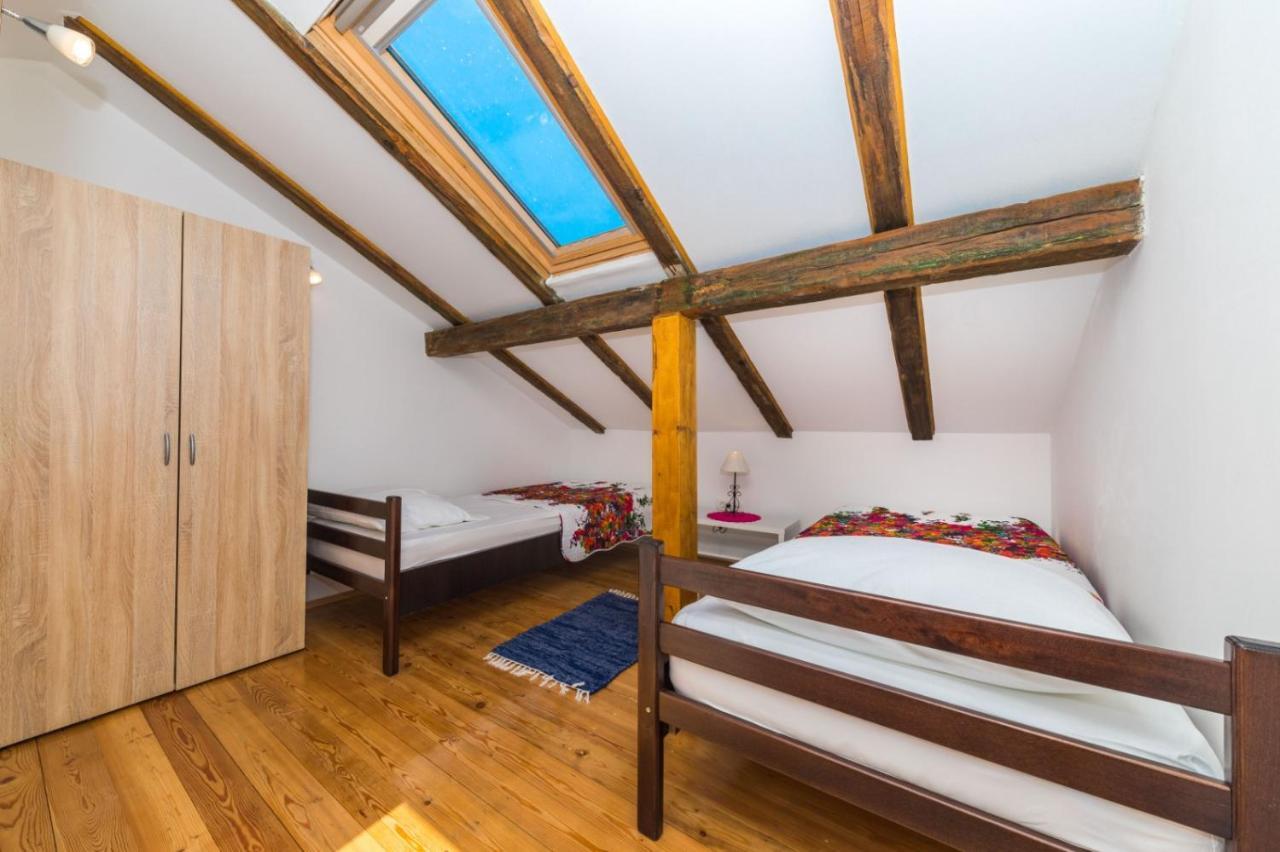 Apartment Nina Stobrec Bagian luar foto